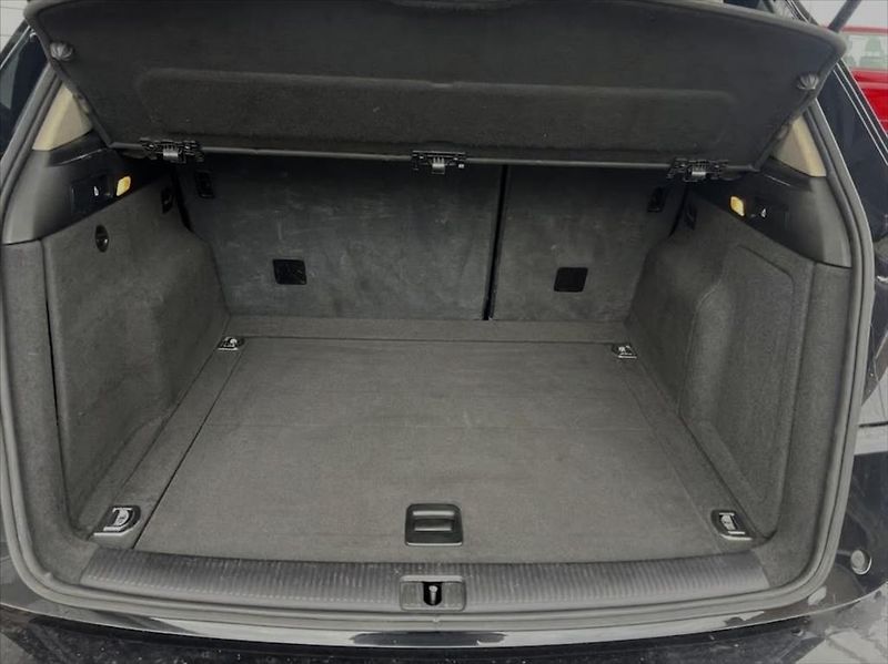 Audi Q5 3,0 TDI QUATTRO 176 kW TAŽNÉ - fotka 21 z 21