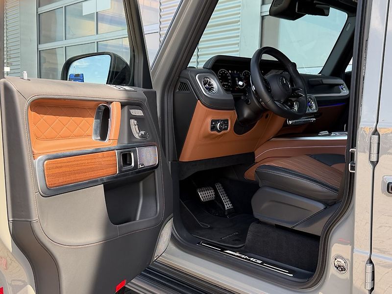 Mercedes-Benz Třídy G 63 AMG MANUFAKTUR, SUPERIOR - fotka 22 z 44