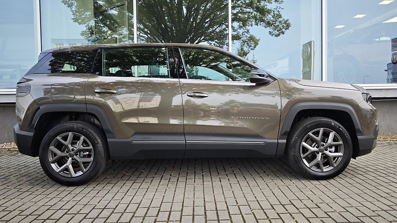 Jeep Compass (2026) Altitude hybrid 145PS automat  - fotka 5 z 39