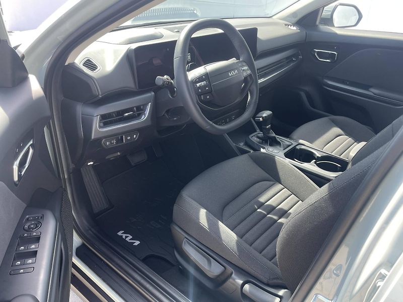 Kia K4 (2026) EXCLUSIVE 7DCT 1,0 T-GDi - fotka 5 z 6