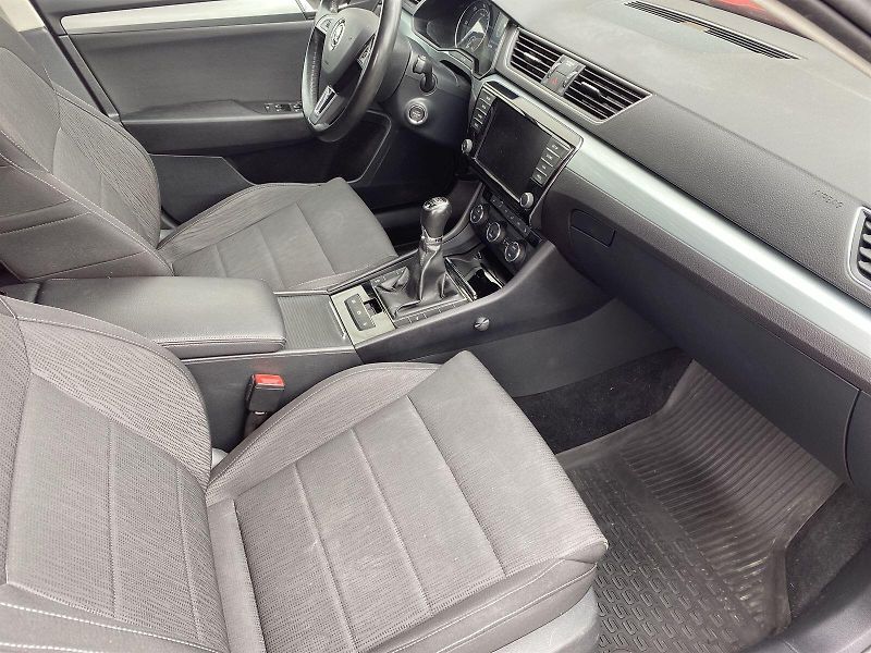 Škoda Superb (2016) Combi 2.0 TDI Ambition - fotka 9 z 31