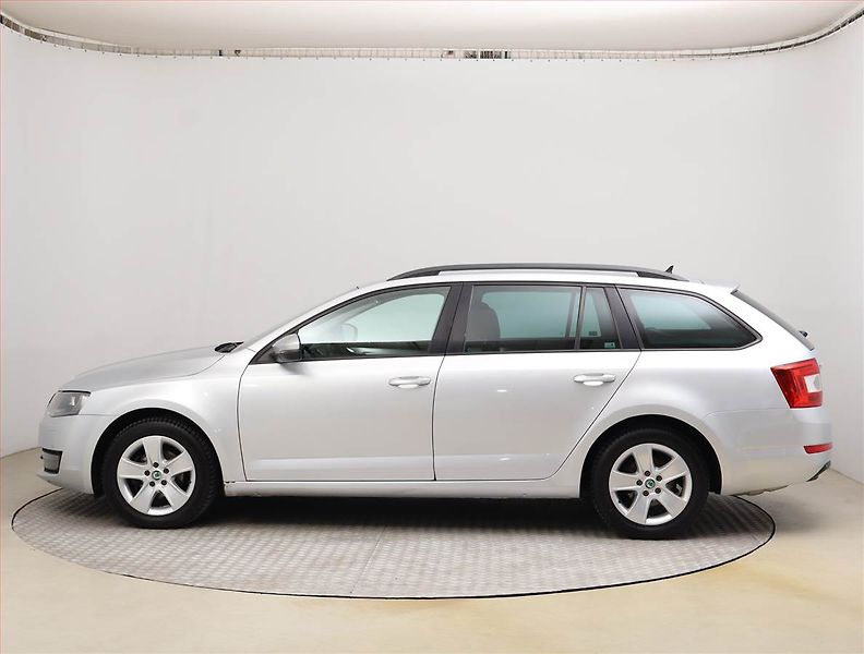 Škoda Octavia (2015) 1.6 TDI 4x4, 4X4, Bi-Xenony - fotka 3 z 19