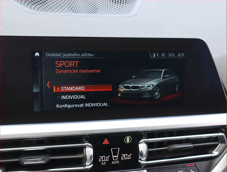 BMW Řada 3 (2019) 320 d xDrive - fotka 20 z 21