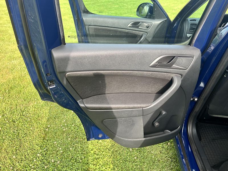 Škoda Yeti 1.2TSI 77KW,KLIMA,ESP,ASR,CD - fotka 15 z 40