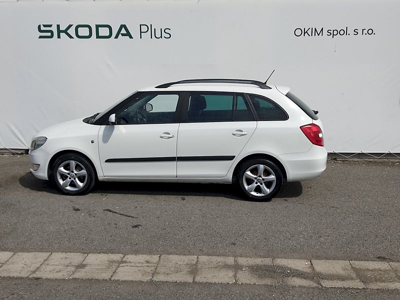 Škoda Fabia (2011) combi Ambiente 1,2 Tsi 63 Kw - fotka 3 z 27