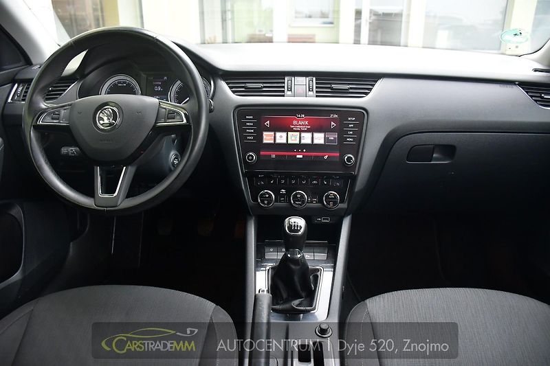 Škoda Octavia 2.0TDi STYLE EXTRA TAŽNÉ - fotka 21 z 47