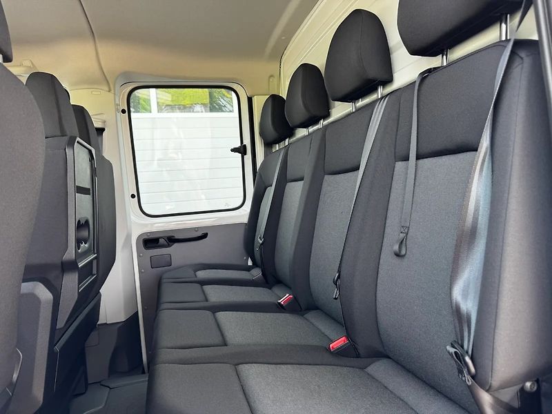 Volkswagen Crafter (2026) DOKA 35 103kW Tažné 7míst - fotka 10 z 14