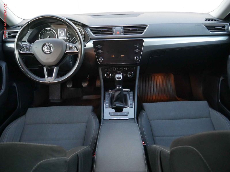 Škoda Superb (2017) 2.0 TDi, 2.maj,ČR, Bixen - fotka 8 z 18