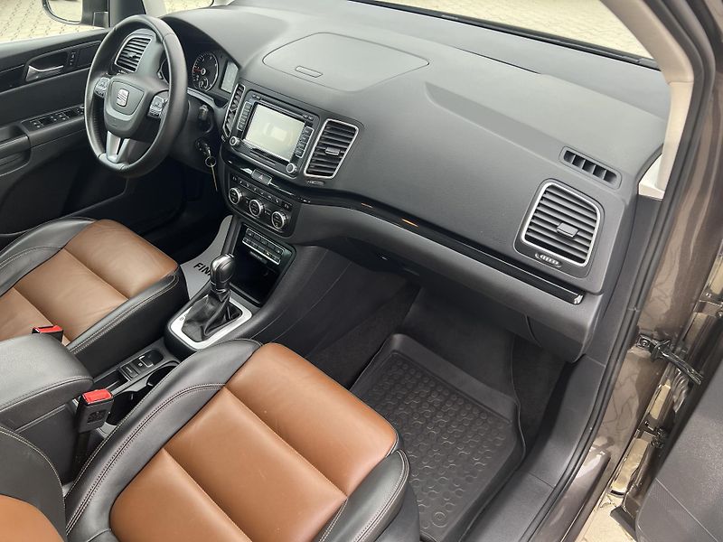Seat Alhambra (2014) 2,0TDi DSG Style MAX VÝBAVA!!! - fotka 35 z 77
