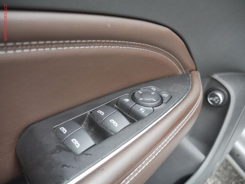 Opel Insignia (2018) 2.0CDTi 4x4, 1.maj,ČR - fotka 14 z 22