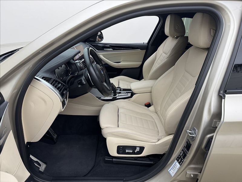 BMW X4 3,0 M40d DPH HUD 360° H/K CZ - fotka 36 z 49