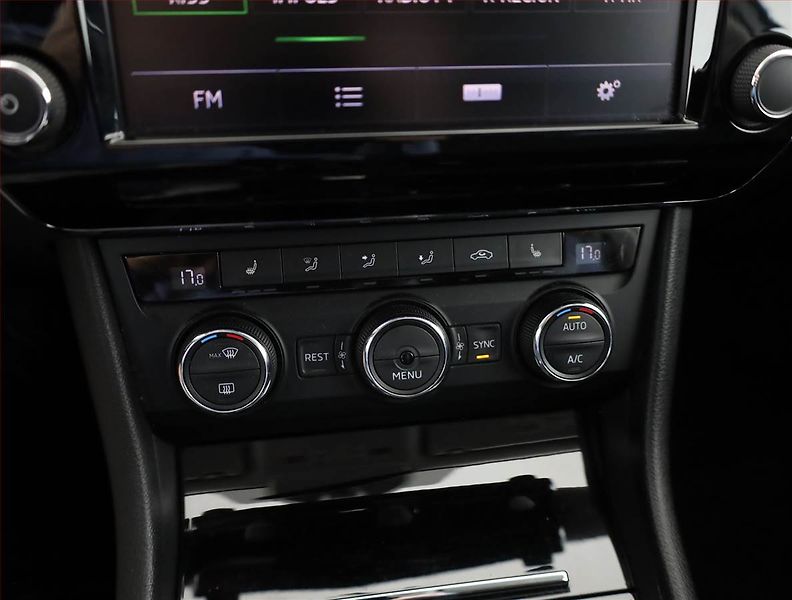 Škoda Superb (2016) Style Plus 2.0 TDI, Automat - fotka 11 z 20