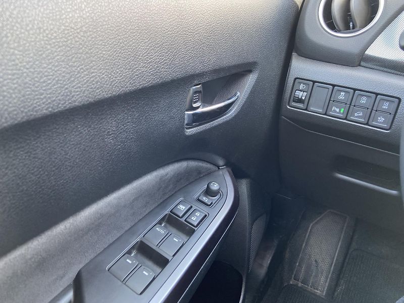Suzuki Vitara 1.4 BoosterJet 6AT 4x4 Eleganc - fotka 13 z 21