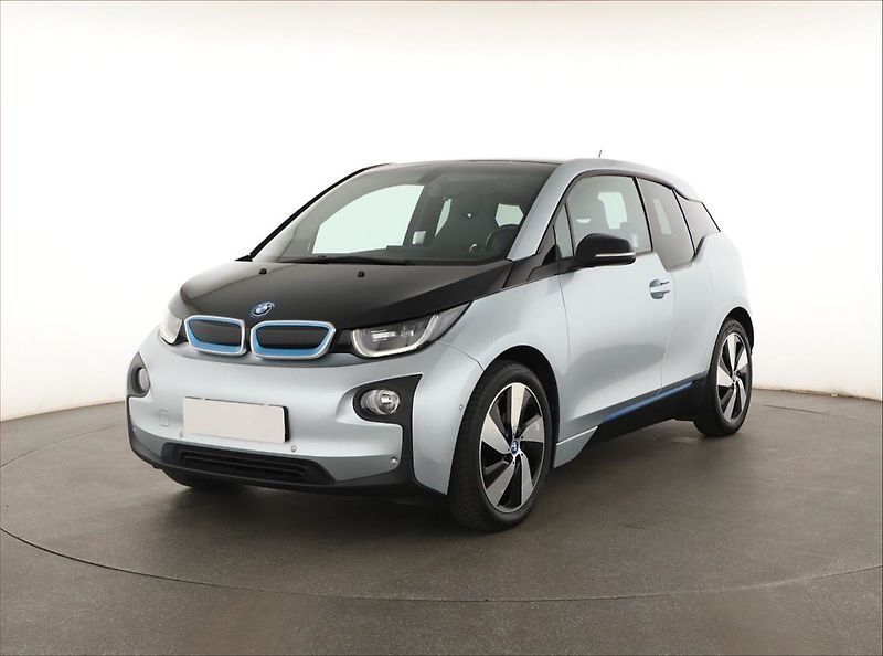 BMW i3 (2015) 60Ah BEV, SoH 82%, Automat - fotka 2 z 21