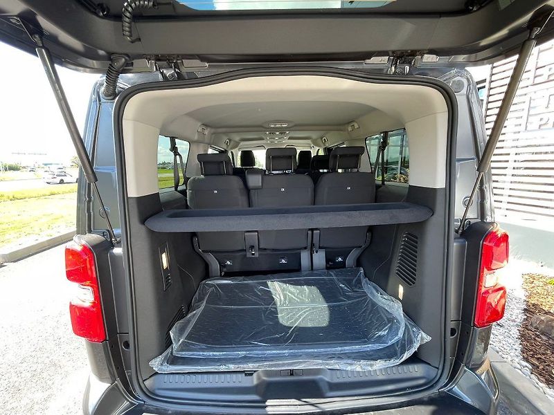 Toyota ProAce Verso 2.0 D A/T L2 Family 8S Webasto - fotka 11 z 29