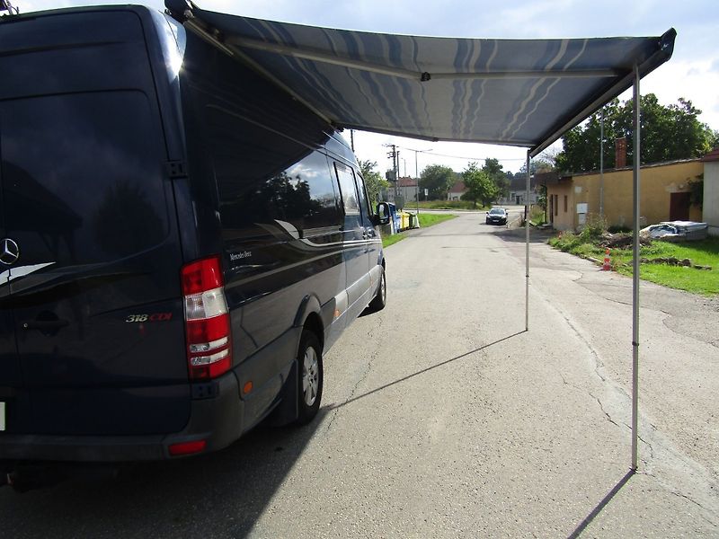 Mercedes-Benz Sprinter (2009) 3.0 CDI 135kW  4 SPANÍ - fotka 15 z 37
