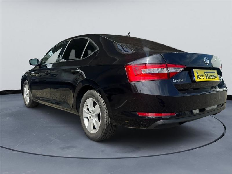 Škoda Superb 2,0 TDI, Automat - fotka 7 z 21