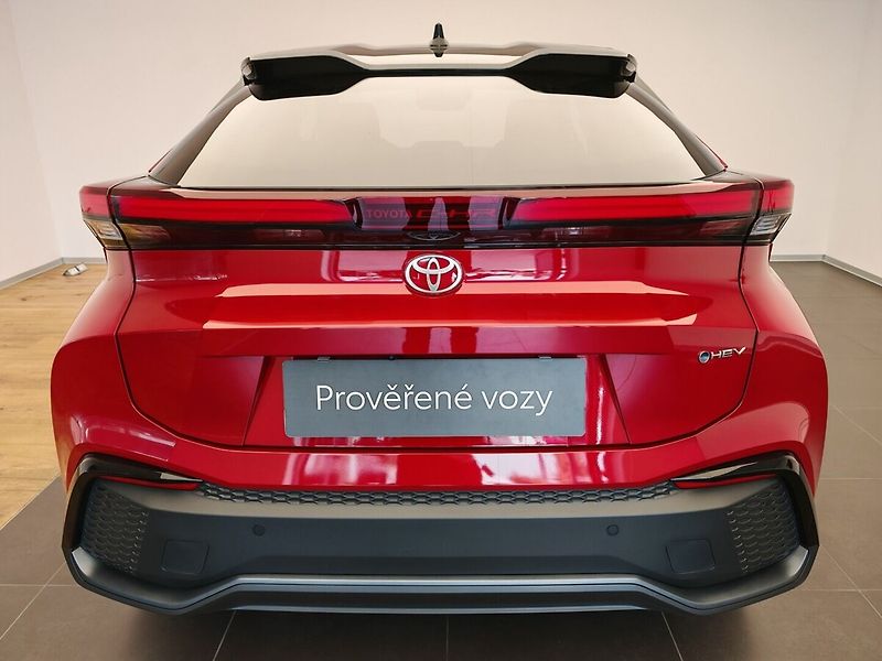 Toyota C-HR 2.0L Plug-in Hybrid CVT (2x4) - fotka 5 z 6