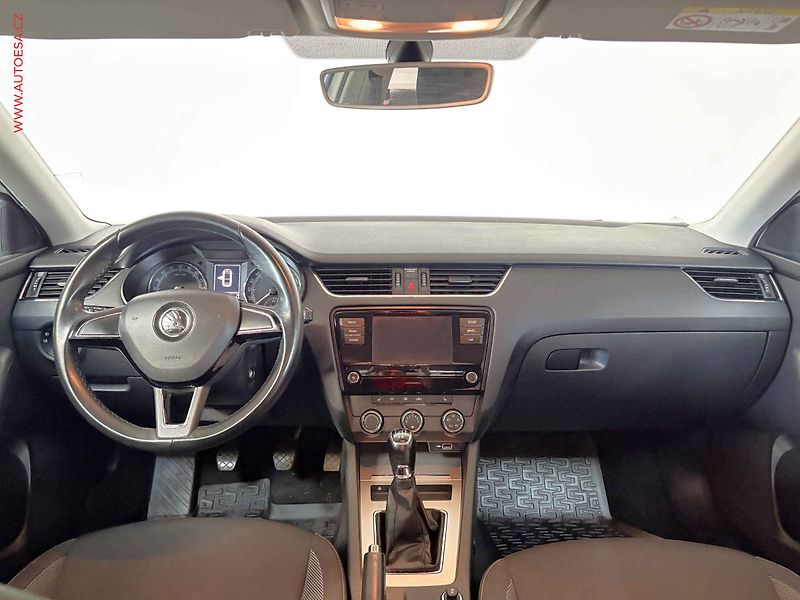 Škoda Octavia (2018) 1.6TDi, ČR, Ambition, LED - fotka 8 z 14