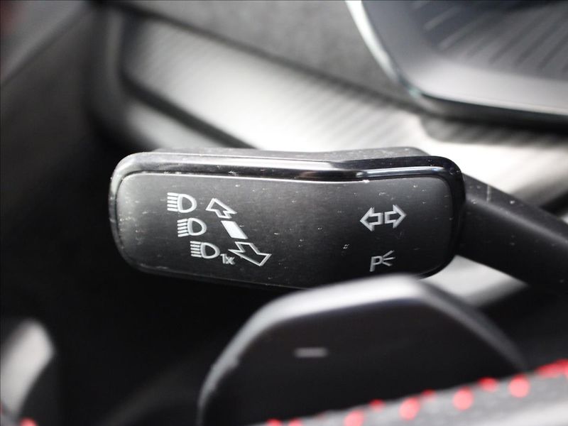 Škoda Octavia 2,0 TDI RS DSG, NAVI, 1. majit - fotka 20 z 40