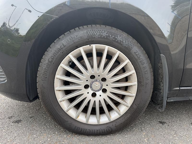 Mercedes-Benz Třídy V 250D XL AVANTGARDE 4MATIC - fotka 9 z 28