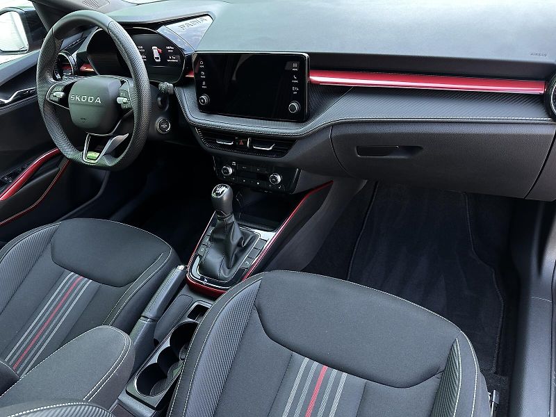 Škoda Fabia 1.0TSi Monte Carlo 116PS Bi-LE - fotka 39 z 42