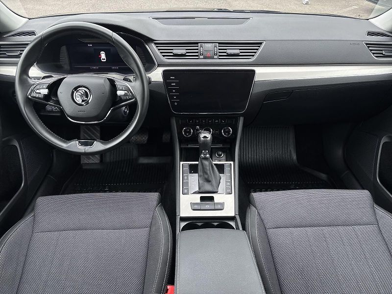 Škoda Superb (2022) Combi 2.0 TDI DSG Style - fotka 5 z 33