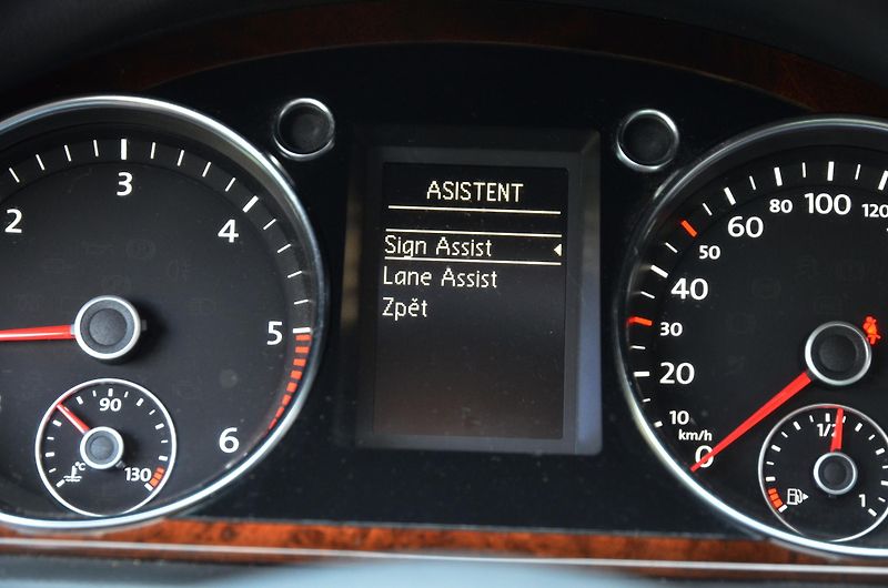 Volkswagen CC (2014) 2.0 TDi 130kW 112tkm / NEZ.TOP - fotka 29 z 39