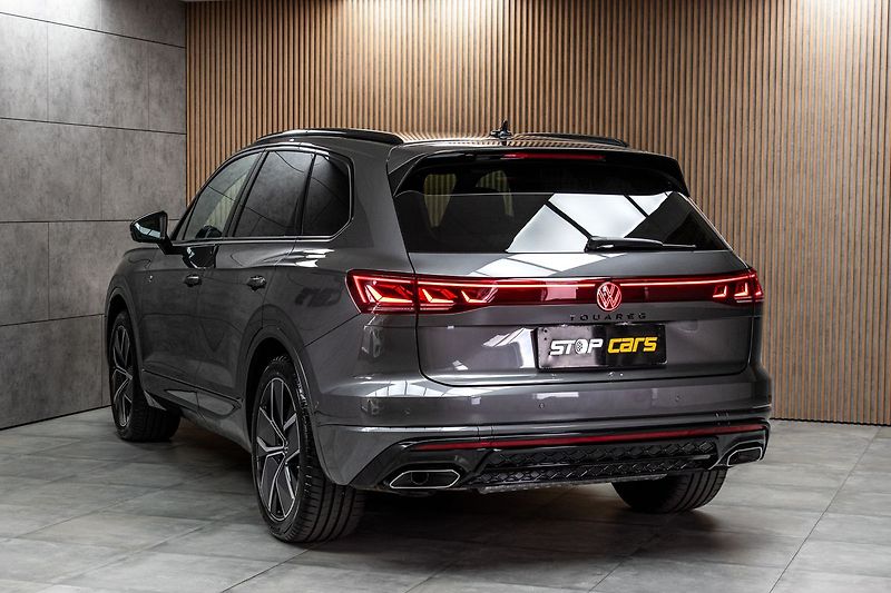 Volkswagen Touareg 3.0 TDI R-LINE*ZÁRUKA*TAŽNÉ*ČR - fotka 4 z 48