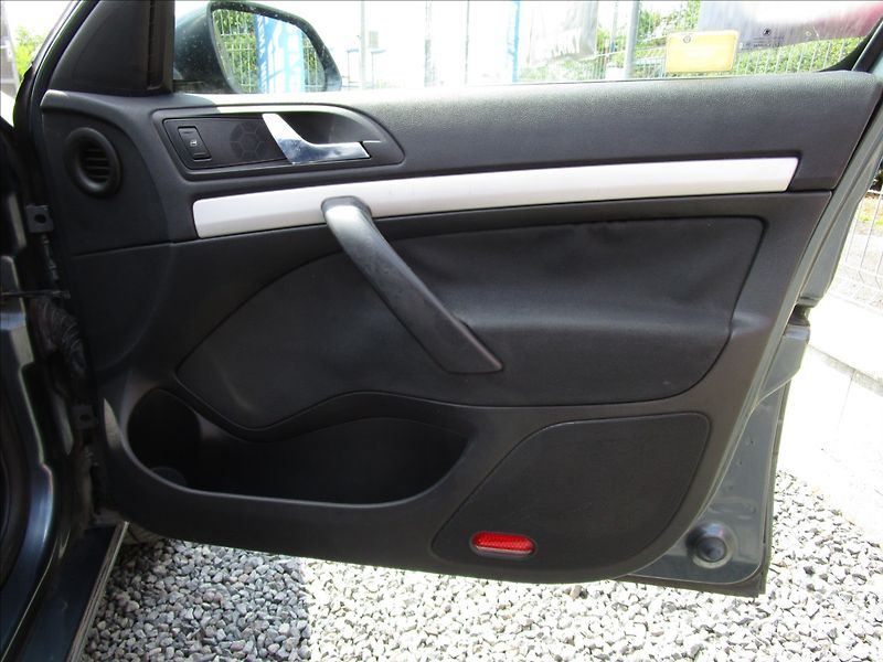 Škoda Octavia Combi 1.9TDi 4x4, aut. Klima - fotka 20 z 38