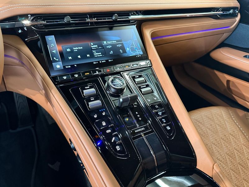 Aston Martin DB12 MY25, V8, 500 kW, Ventilace - fotka 24 z 32