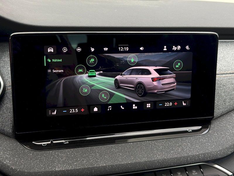 Škoda Octavia (2025) Combi 1.5 TSI 110 kW TopSelect - fotka 19 z 23