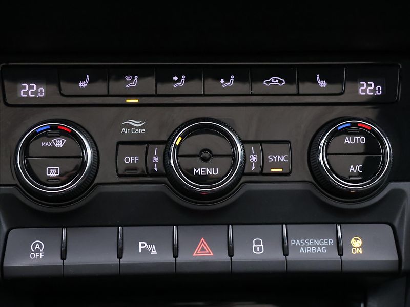 Škoda Karoq 2,0 TDI 85kW DSG Style CZ DPH - fotka 30 z 41