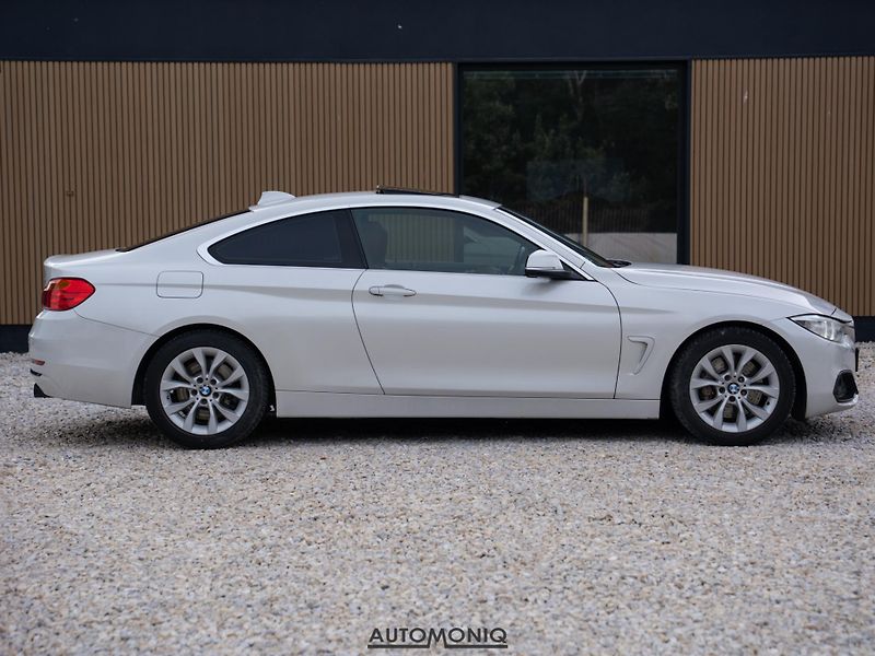 BMW Řada 4 (2016) 435i F32 Sport Pano, H&K, HUD - fotka 17 z 24