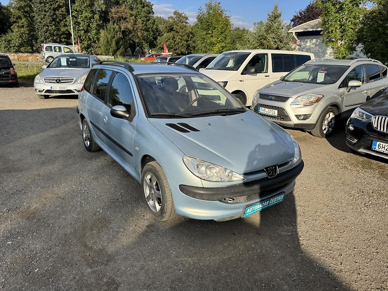 Peugeot 206 1.4 HDI SW - fotka 3 z 15