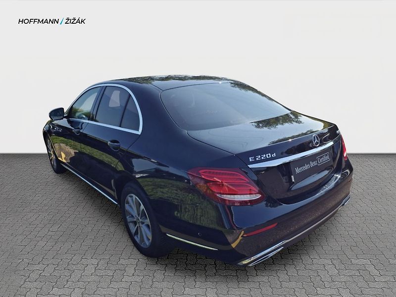 Mercedes-Benz Třídy E EXCLUSIVE 4MATIC - fotka 7 z 18