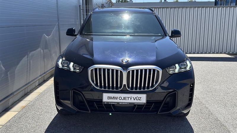 BMW X5 xDrive30d Mpaket ČR DPH 1.maji - fotka 7 z 14