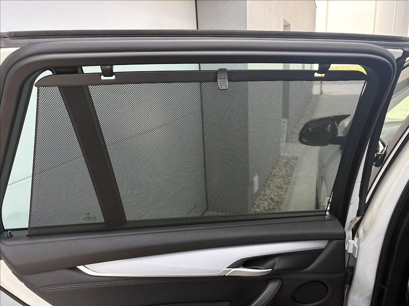 BMW X5 M paket X DRIVE 3,0 D - fotka 22 z 38