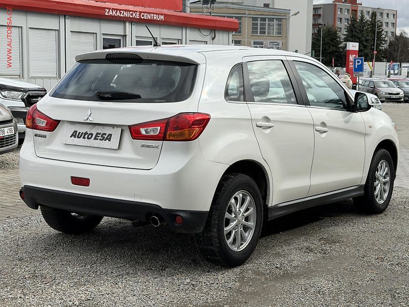 Mitsubishi ASX (2014) 1.8Di-D 4x4, ČR, AC, tempo - fotka 6 z 16