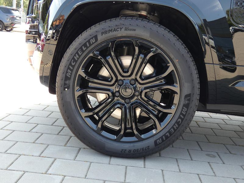 Land Rover Defender 110 4,4 OCTA P635 - fotka 2 z 46