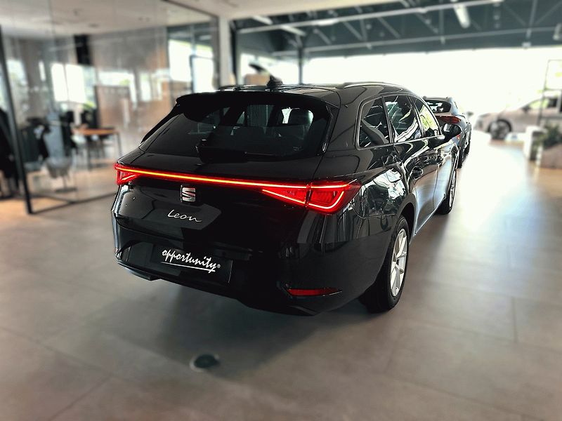 Seat Leon (2026) ST Style 1.5 TSI 115k - fotka 4 z 15