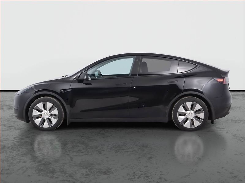 Tesla Model Y (2023) RWD LFP 60kWh, SoH 95% - fotka 3 z 21