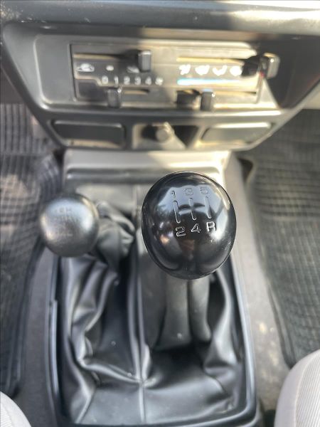 Nissan Navara 2,5  98 kW*King Cab*nová STK - fotka 12 z 28
