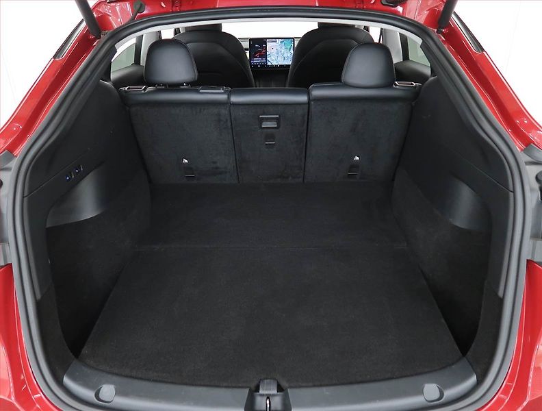 Tesla Model Y (2022) Long Range AWD 79kWh, SoH 89% - fotka 13 z 33