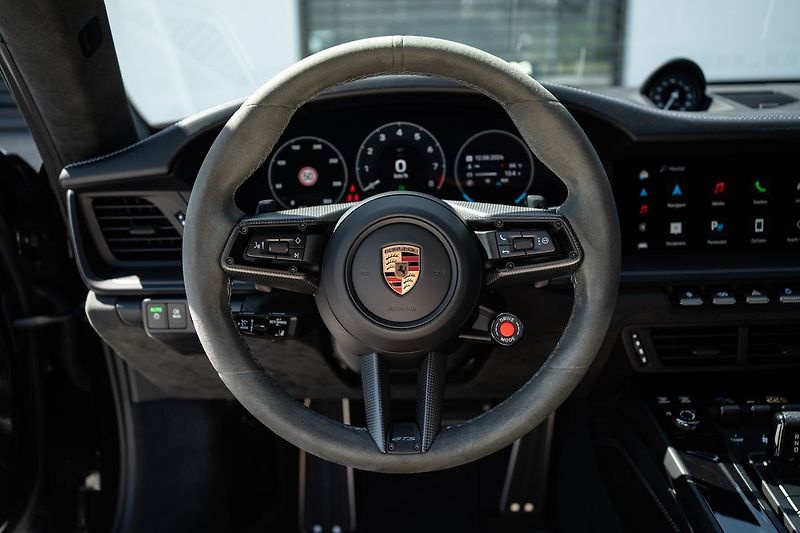 Porsche 911 Carrera GTS Coupe - fotka 11 z 28