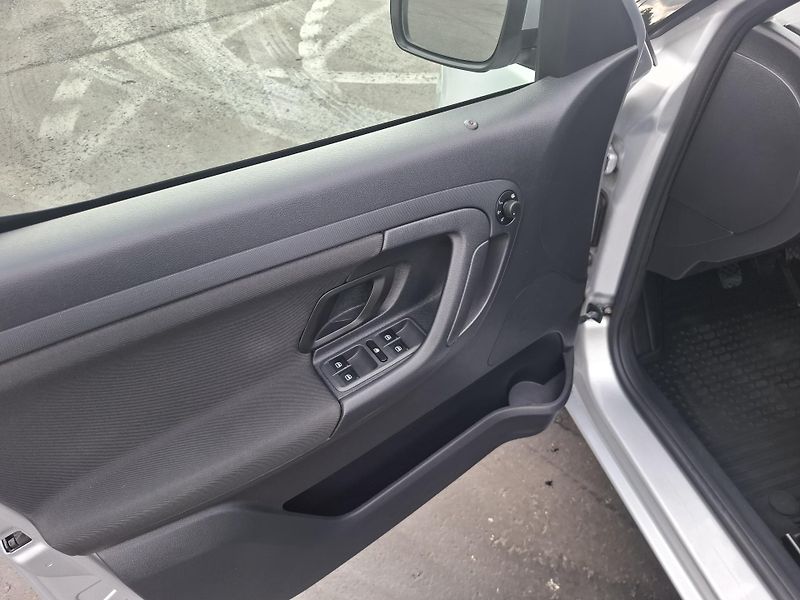 Škoda Roomster (2015) 1.2TSi 63kW,aut.klima,rok 2015 - fotka 7 z 19