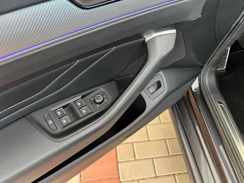 Volkswagen Passat - fotka 14 z 50