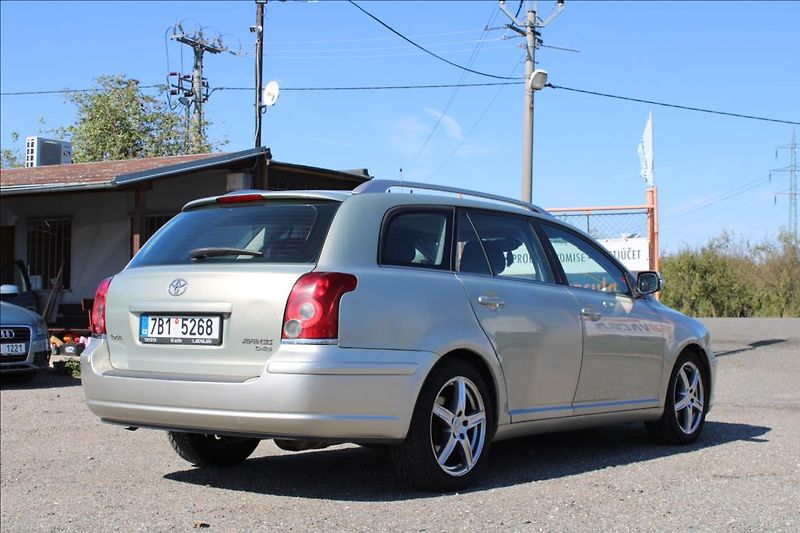 Toyota Avensis 2,2 D4-D  DIG.KLIMA, STK 4/27 - fotka 5 z 24