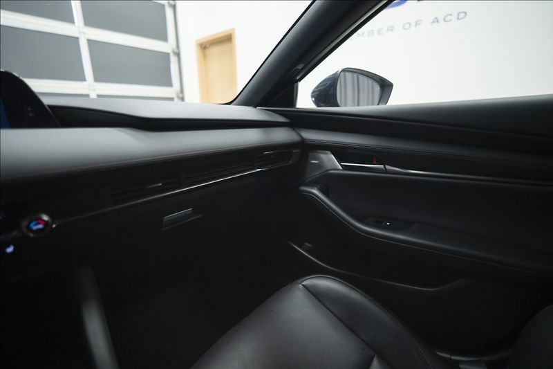 Mazda 3 2,0 e-SKYACTIV-X AT NAV KAMERA - fotka 32 z 43