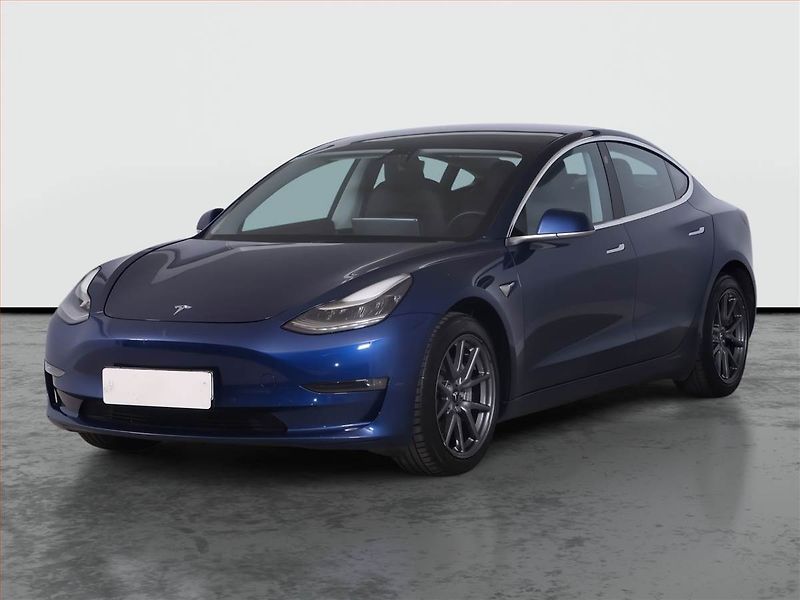 Tesla Model 3 (2019) Long Range 4WD 82kWh, SoH 84% - fotka 2 z 21